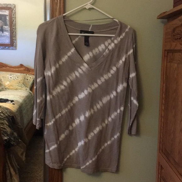 3/4 Sleeve Top - Picture 1 of 3